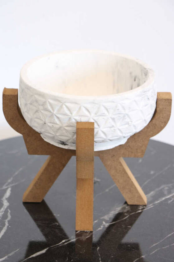 Ahşap Ayaklı Beton Saksi 17x15 cm - 1