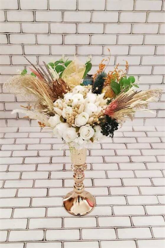 Alfa Beyaz Gül ve Kuru Çiçek Şöleni Dekor Kız İsteme Hediyelik Aranjman Beyaz Yeşil - 1