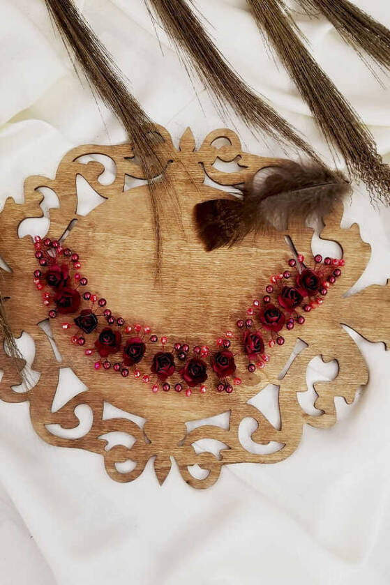 Bordo Güllü Kristal Taç - 2