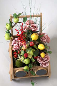 Büyük Boy Ahşap Arabada Yapay Çiçek Aranjmanı Meyve (40cmx50cmx60cm) - 2