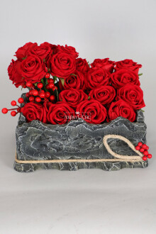 Dekoratif Ahşap Kutuda Yapay 20li Kadife Gül (23cmx30cmx24cm) - Yapay Çiçek Sitesi